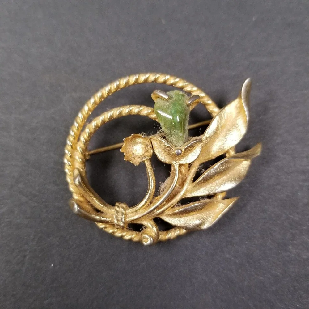 Vintage Sarah Coventry Jade Garden brooch from 1966 Missing‎ Faux Pearl
